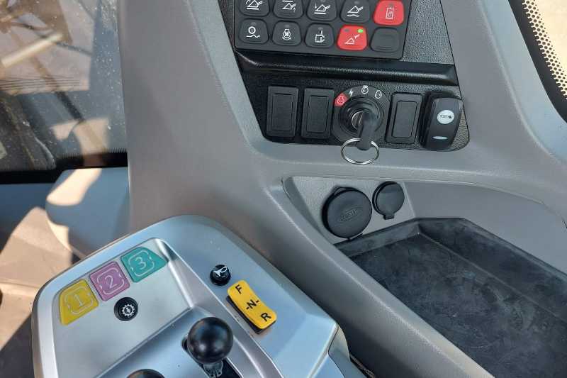 OmecoHub - Immagine NEW HOLLAND W170D